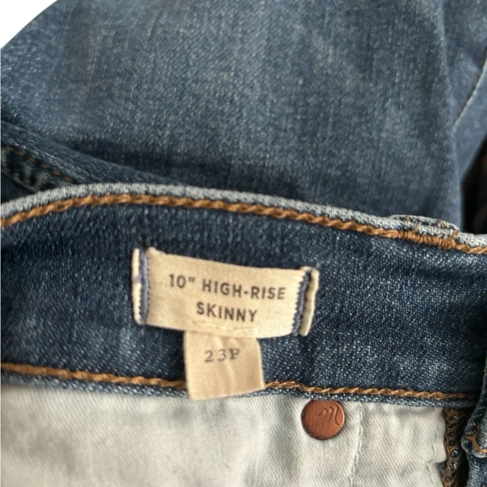 Madewell - Petite 10" High-Rise Skinny Jeans in Wendover Wash-Size 23P - Picture 10 of 12
